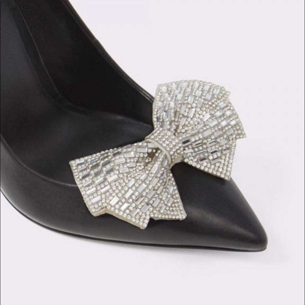 Aldo Shoe clips in silver bow